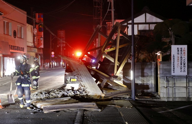 Hơn 150 người bị thương do động đất 7,3 độ richter tại Nhật Bản - 2