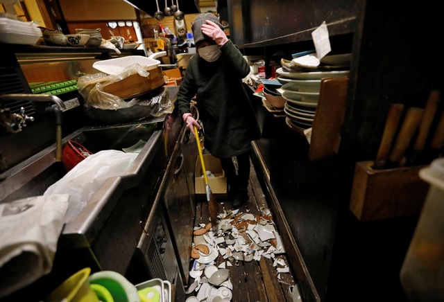Hơn 150 người bị thương do động đất 7,3 độ richter tại Nhật Bản - 4