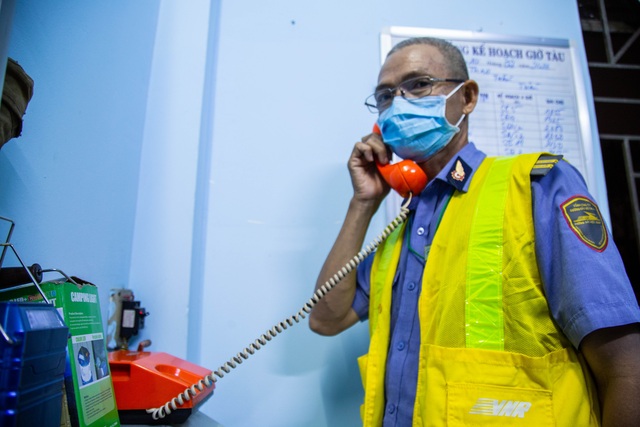Gian nan nghề gác tàu giữa trung tâm Sài Gòn - 7 Gian nan nghề gác tàu giữa trung tâm Sài Gòn - 7