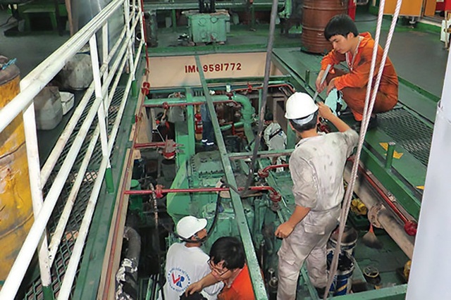 Hậu trường những chuyến xuất ngoại của đăng kiểm viên tàu biển - 1 Hậu trường những chuyến xuất ngoại của đăng kiểm viên tàu biển - 1