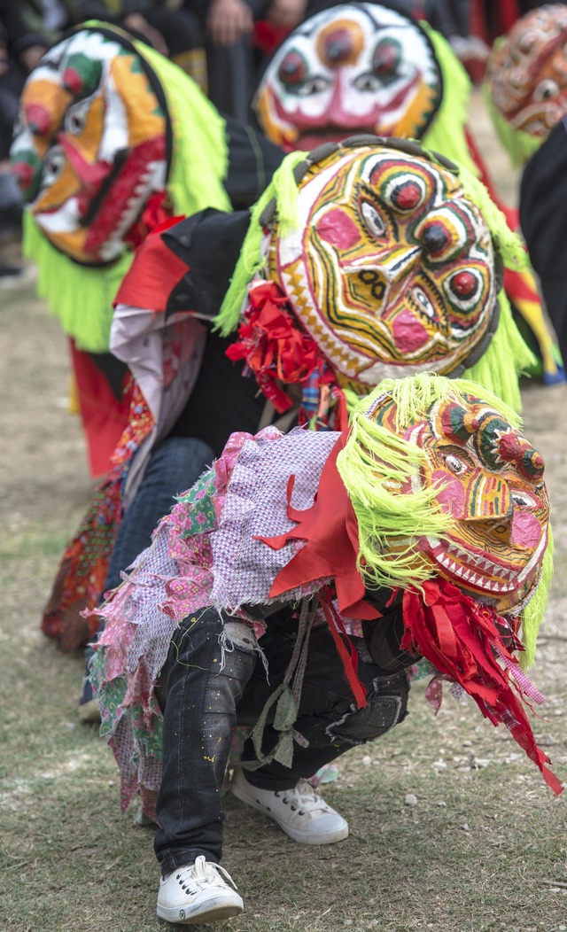 Những chàng trai dân tộc dũng mãnh trong điệu múa sư tử độc lạ ở Lạng Sơn - 4