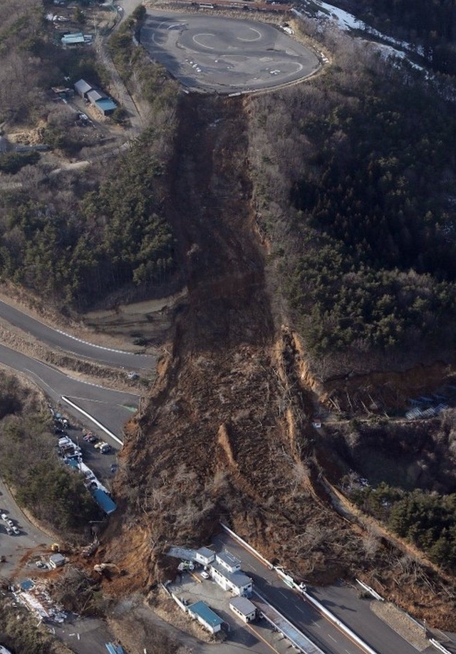 Hơn 150 người bị thương do động đất 7,3 độ richter tại Nhật Bản - 6
