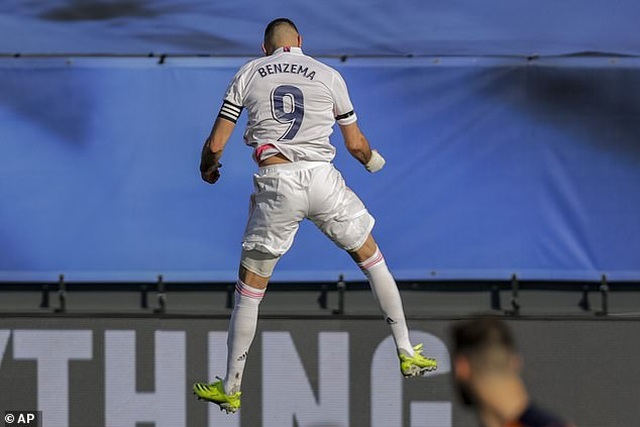Benzema và Kroos lập công, Real Madrid đánh bại Valencia - 2