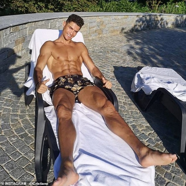 Tại sao nửa tỷ tài khoản mạng xã hội theo dõi Cristiano Ronaldo? - 6