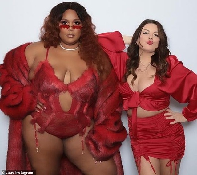 Lizzo mặc gợi cảm đón lễ tình nhân - 2 Lizzo mặc gợi cảm đón lễ tình nhân - 2