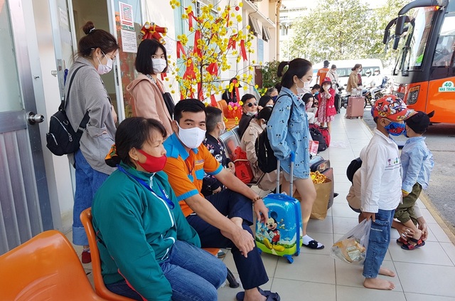 Các nhà xe méo mặt vì vắng khách - 1 Các nhà xe méo mặt vì vắng khách - 1