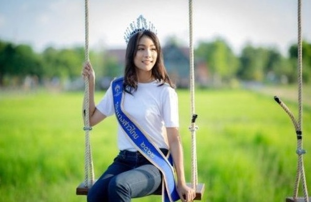 Á hậu Thái Lan qua đời vì tai nạn ô tô - 4 Á hậu Thái Lan qua đời vì tai nạn ô tô - 4