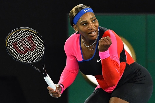 Australian Open: Serena Williams đánh bại Halep, tiến vào bán kết - 1