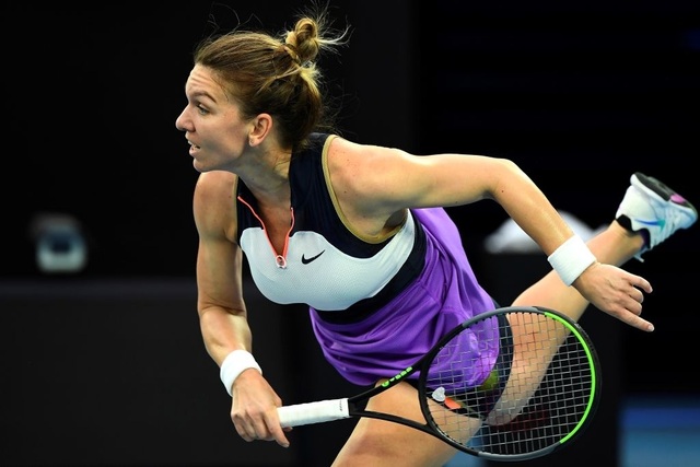 Australian Open: Serena Williams đánh bại Halep, tiến vào bán kết - 2