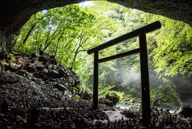 Những cánh cổng torii nổi tiếng nhất tại Nhật Bản - 4