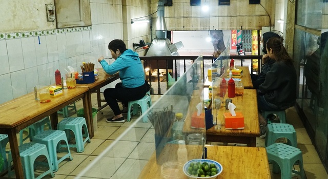 Loa phường nhắc nhở, hàng quán ở Hà Nội lắp vách ngăn, bán mang về - 3 Loa phường nhắc nhở, hàng quán ở Hà Nội lắp vách ngăn, bán mang về - 3