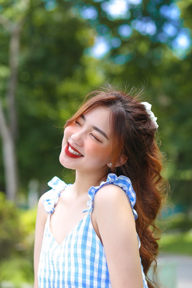Nữ sinh trường Báo thu nhập 30 triệu đồng/tháng nhờ nghề trang điểm - 3 Nữ sinh trường Báo thu nhập 30 triệu đồng/tháng nhờ nghề trang điểm - 3