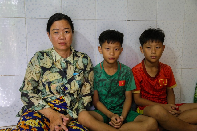 Ngày Tết, mẹ nghèo chỉ mong có tiền cho con nhập viện - 2 Ngày Tết, mẹ nghèo chỉ mong có tiền cho con nhập viện - 2