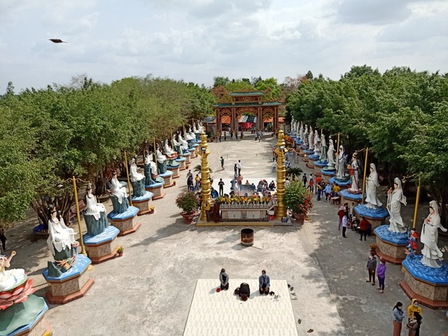 The tallest statue of Guan Yin in the West, going more than 50 steps to the foot of the statue - 6