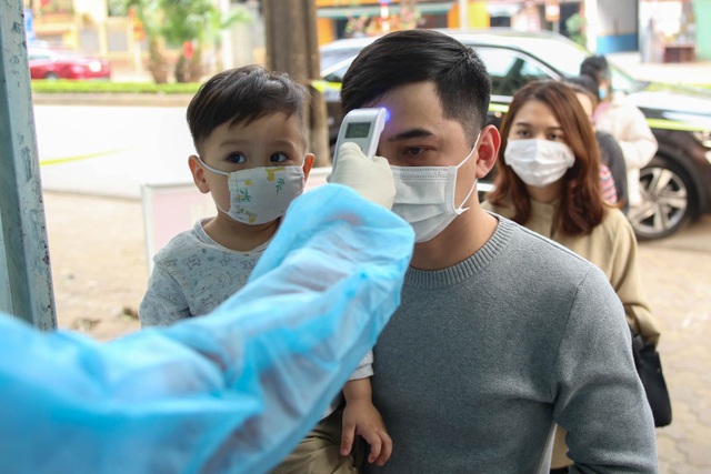 Hà Nội bắt đầu xét nghiệm Covid-19 toàn bộ người về từ Hải Dương - 3 Hà Nội bắt đầu xét nghiệm Covid-19 toàn bộ người về từ Hải Dương - 3