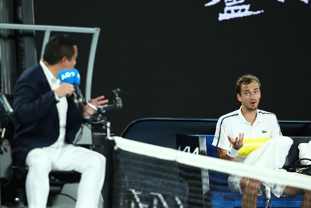 Australian Open: Vượt qua Tsitsipas, Medvedev tranh cúp bạc với Djokovic - 3 Australian Open: Vượt qua Tsitsipas, Medvedev tranh cúp bạc với Djokovic - 3