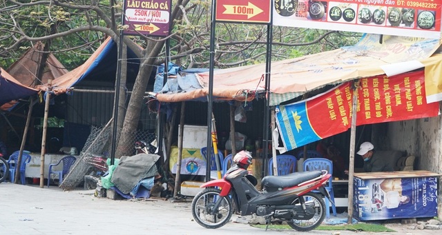 Hà Nội: Nhiều quán trà đá vỉa hè mọc trở lại bất chấp lệnh cấm - 2