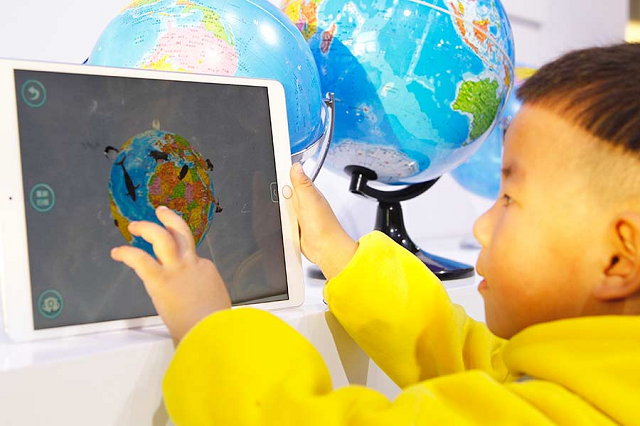 Số người dùng giáo dục trực tuyến tăng mạnh ở Trung Quốc - 1