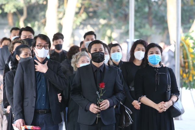 Công Lý và dàn diễn viên Người phán xử đến tiễn biệt NSND Hoàng Dũng - 21 Công Lý và dàn diễn viên Người phán xử đến tiễn biệt NSND Hoàng Dũng - 21