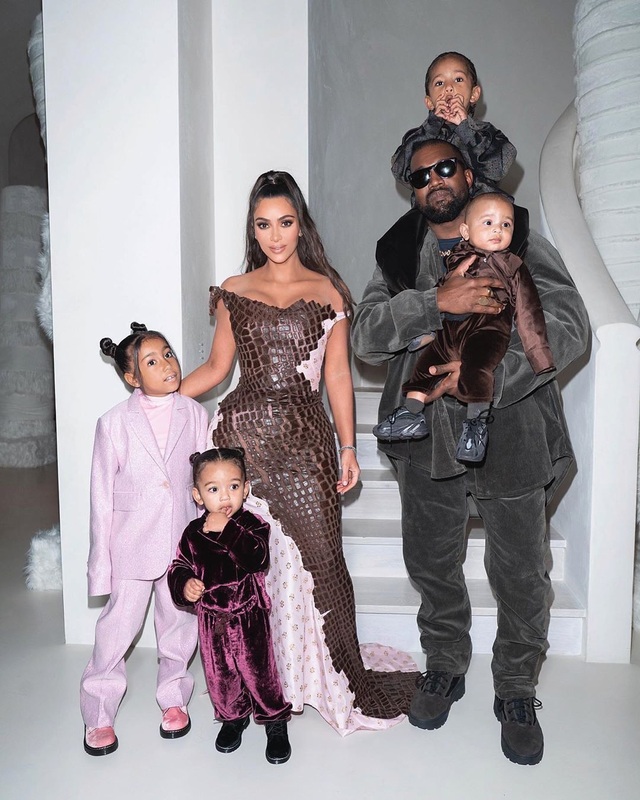 Kim Kardashian và Kanye West giàu tới mức nào? - 7