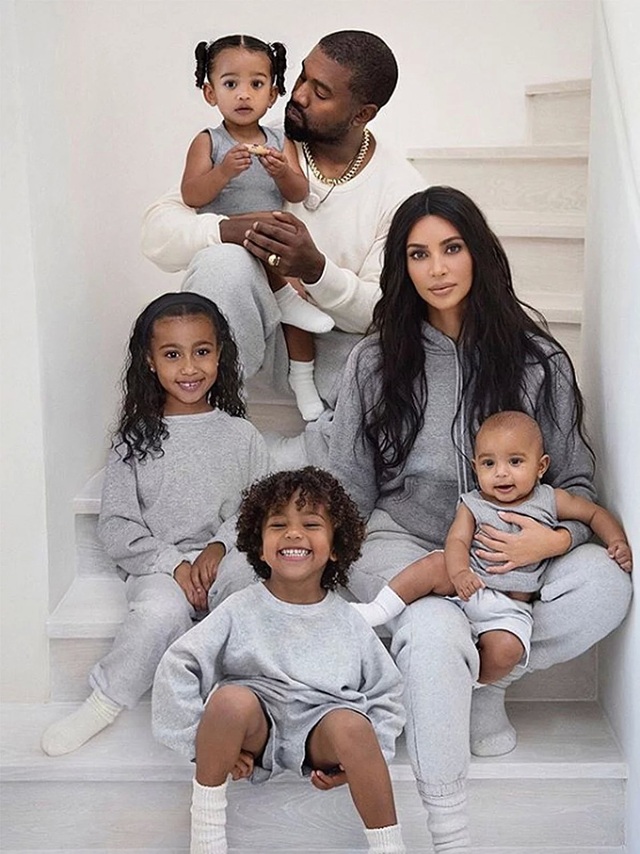 Kim Kardashian chính thức đệ đơn xin ly dị Kanye West - 7
