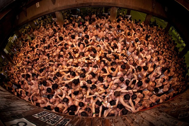 Lễ hội khỏa thân độc lạ tại Nhật Bản - 1