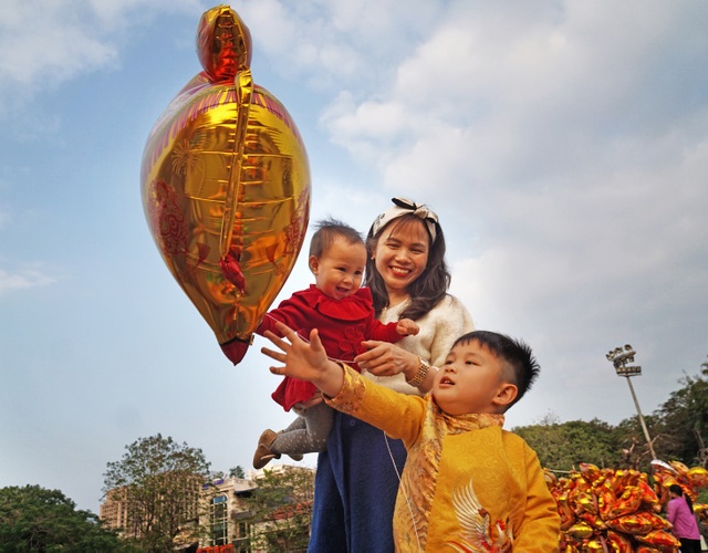 Con là mùa xuân của mẹ - 1 Con là mùa xuân của mẹ - 1