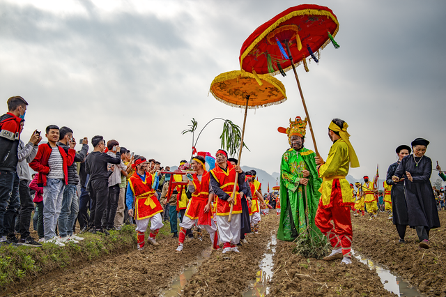 Độc đáo lễ rước sinh thực khí ở Lạng Sơn, du khách ngượng đỏ mặt - 6