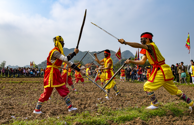 Độc đáo lễ rước sinh thực khí ở Lạng Sơn, du khách ngượng đỏ mặt - 10