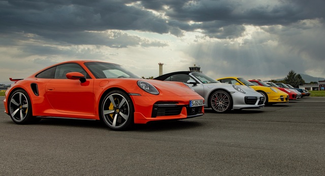 Volkswagen sẽ bán khoán Porsche để lấy tiền làm xe chạy điện? - 2 Volkswagen sẽ bán khoán Porsche để lấy tiền làm xe chạy điện? - 2