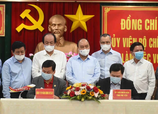 Vietjet hưởng ứng lời kêu gọi trồng cây vì một Việt Nam xanh - 4 Vietjet hưởng ứng lời kêu gọi trồng cây vì một Việt Nam xanh - 4