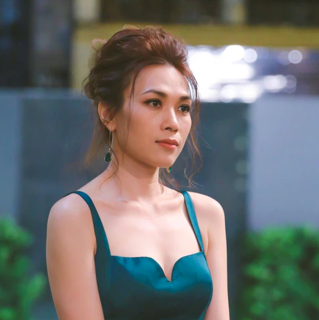 Mỹ Tâm cười nói thoải mái lộ diện sau ồn ào thừa nhận yêu Mai Tài Phến - 4 Mỹ Tâm cười nói thoải mái lộ diện sau ồn ào thừa nhận yêu Mai Tài Phến - 4