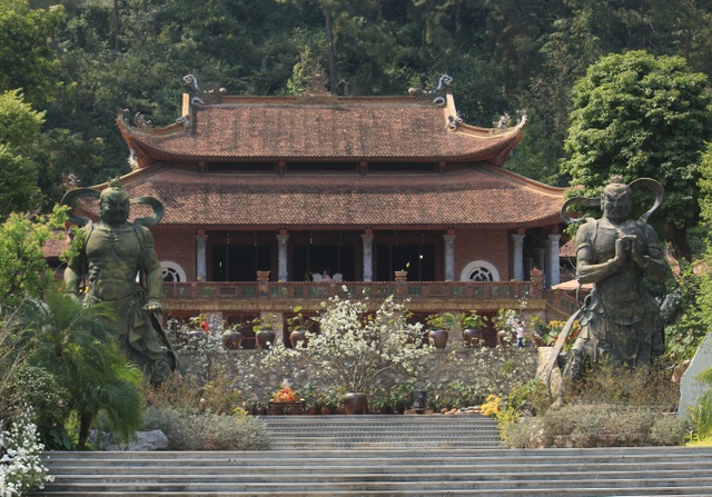 Lost in a fairy tale place in a thousand-year-old temple in Ha Nam - 1