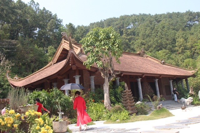 Lost in a fairy tale place in a thousand year old temple in Ha Nam - 2