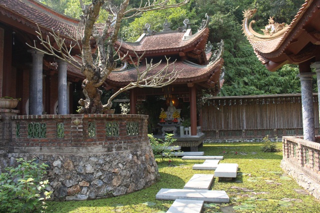 Lost in a fairy tale place in a thousand year old temple in Ha Nam - 3