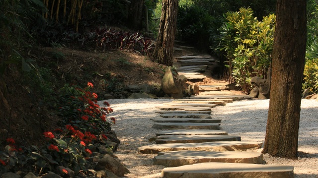 Lost in a fairy tale place in a thousand year old temple in Ha Nam - 7