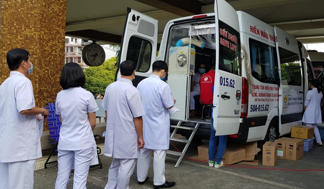 Ngân hàng máu dự trữ thiếu hụt, bệnh viện chung tay ứng cứu - 3 Ngân hàng máu dự trữ thiếu hụt, bệnh viện chung tay ứng cứu - 3
