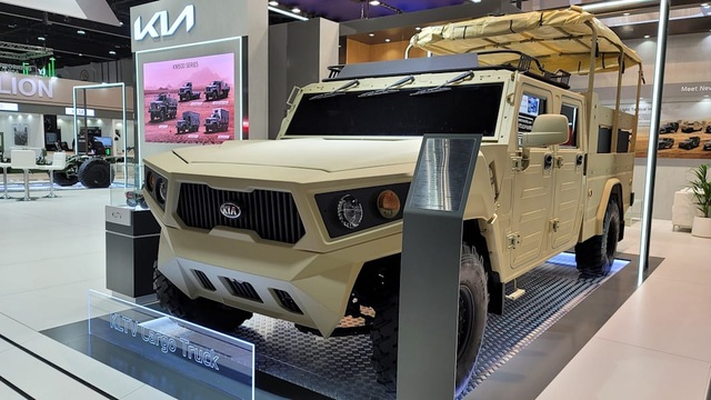 Kia gây bất ngờ khi ra mắt xe quân sự hầm hố - 1 Kia gây bất ngờ khi ra mắt xe quân sự hầm hố - 1