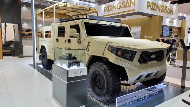 Kia gây bất ngờ khi ra mắt xe quân sự hầm hố - 3 Kia gây bất ngờ khi ra mắt xe quân sự hầm hố - 3