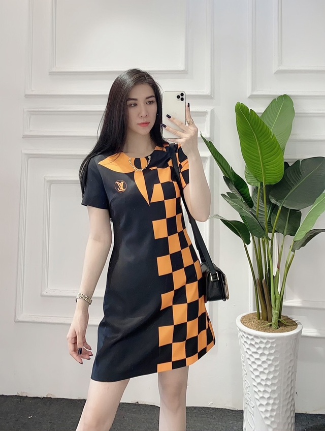 TINA Shop gợi ý những nguyên tắc vàng khi mua sắm thời trang trực tuyến - 3 TINA Shop gợi ý những nguyên tắc vàng khi mua sắm thời trang trực tuyến - 3