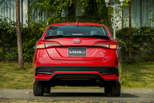 Toyota Vios 2021 thêm bản phong cách thể thao GR-S, giá cao nhất 638 triệu - 8
