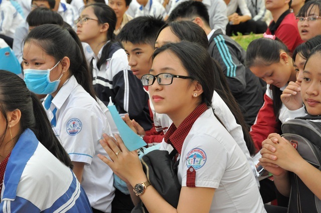 Hết điểm phong tỏa, 1,7 triệu học sinh TPHCM đi học trở lại ngày 1/3 - 1