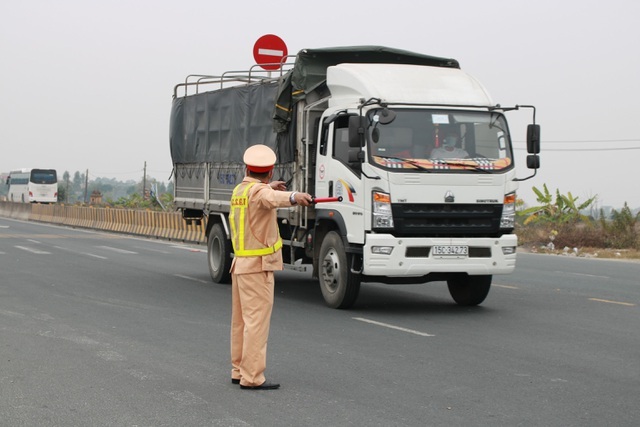 Bộ Giao thông lên tiếng việc Hải Phòng cấm cửa phương tiện Hải Dương - 1