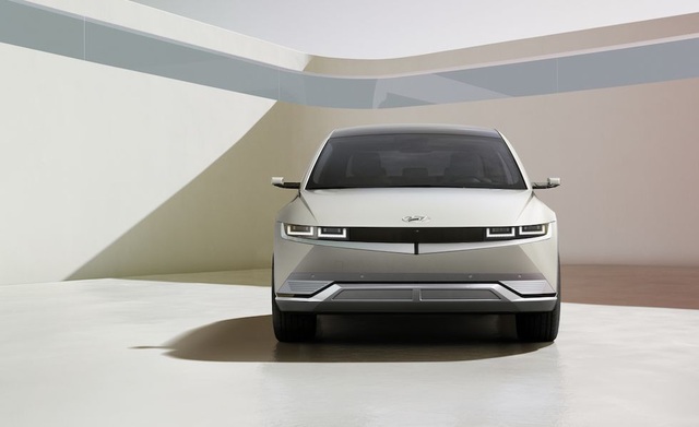 Ioniq 5 đưa Hyundai vào kỷ nguyên xe chạy điện - 4 Ioniq 5 đưa Hyundai vào kỷ nguyên xe chạy điện - 4