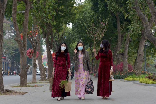 Xuân về trên phố - 1 Xuân về trên phố - 1