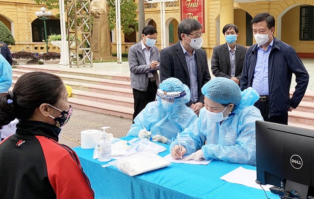 12.000 người dân ở ổ dịch Kim Liên đã được lấy mẫu xét nghiệm - 1 12.000 người dân ở ổ dịch Kim Liên đã được lấy mẫu xét nghiệm - 1
