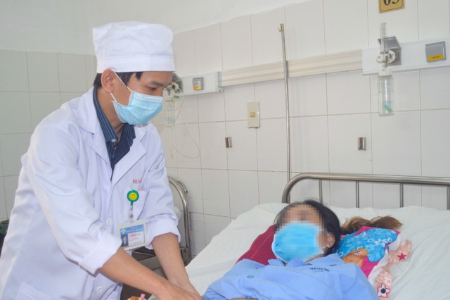 Cần Thơ: Cứu sống bệnh nhân vỡ gan nặng không cần phẫu thuật - 1 Cần Thơ: Cứu sống bệnh nhân vỡ gan nặng không cần phẫu thuật - 1