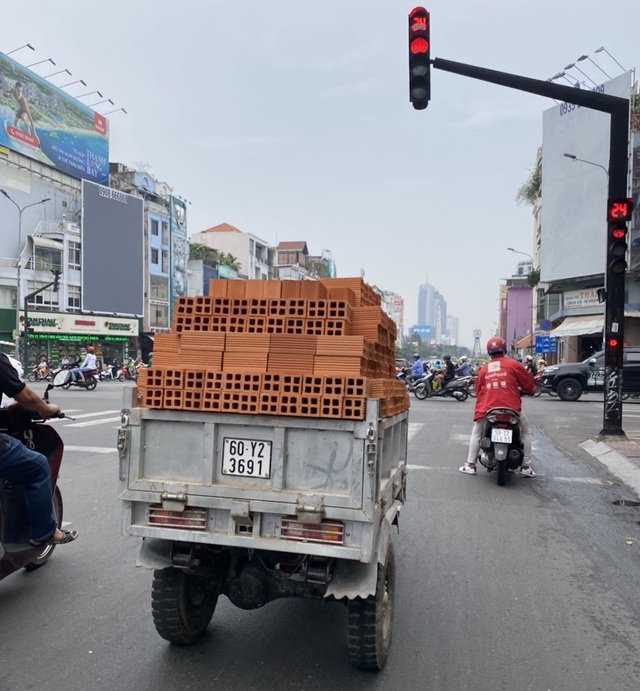 4 năm nữa TPHCM sẽ không còn xe cơ giới 3 bánh? - 1 4 năm nữa TPHCM sẽ không còn xe cơ giới 3 bánh? - 1