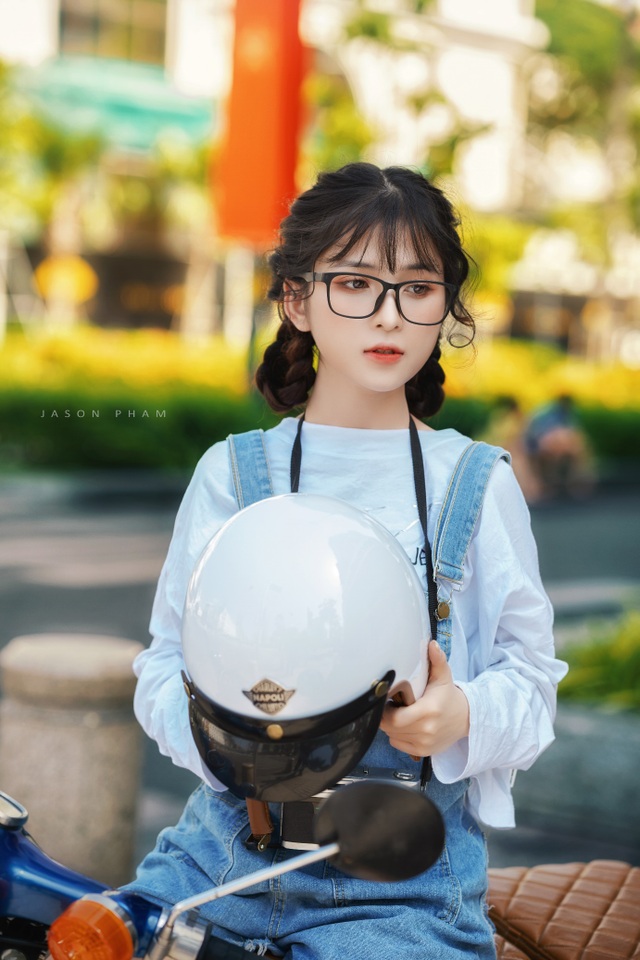 Có vóc dáng bé hạt tiêu, hot girl 9X vẫn được nhiều người yêu thích - 1 Có vóc dáng bé hạt tiêu, hot girl 9X vẫn được nhiều người yêu thích - 1