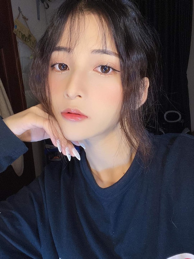 Có vóc dáng bé hạt tiêu, hot girl 9X vẫn được nhiều người yêu thích - 12 Có vóc dáng bé hạt tiêu, hot girl 9X vẫn được nhiều người yêu thích - 12